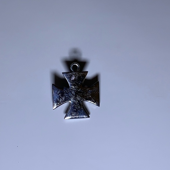 Silver skull pendant - Picture 4 of 4